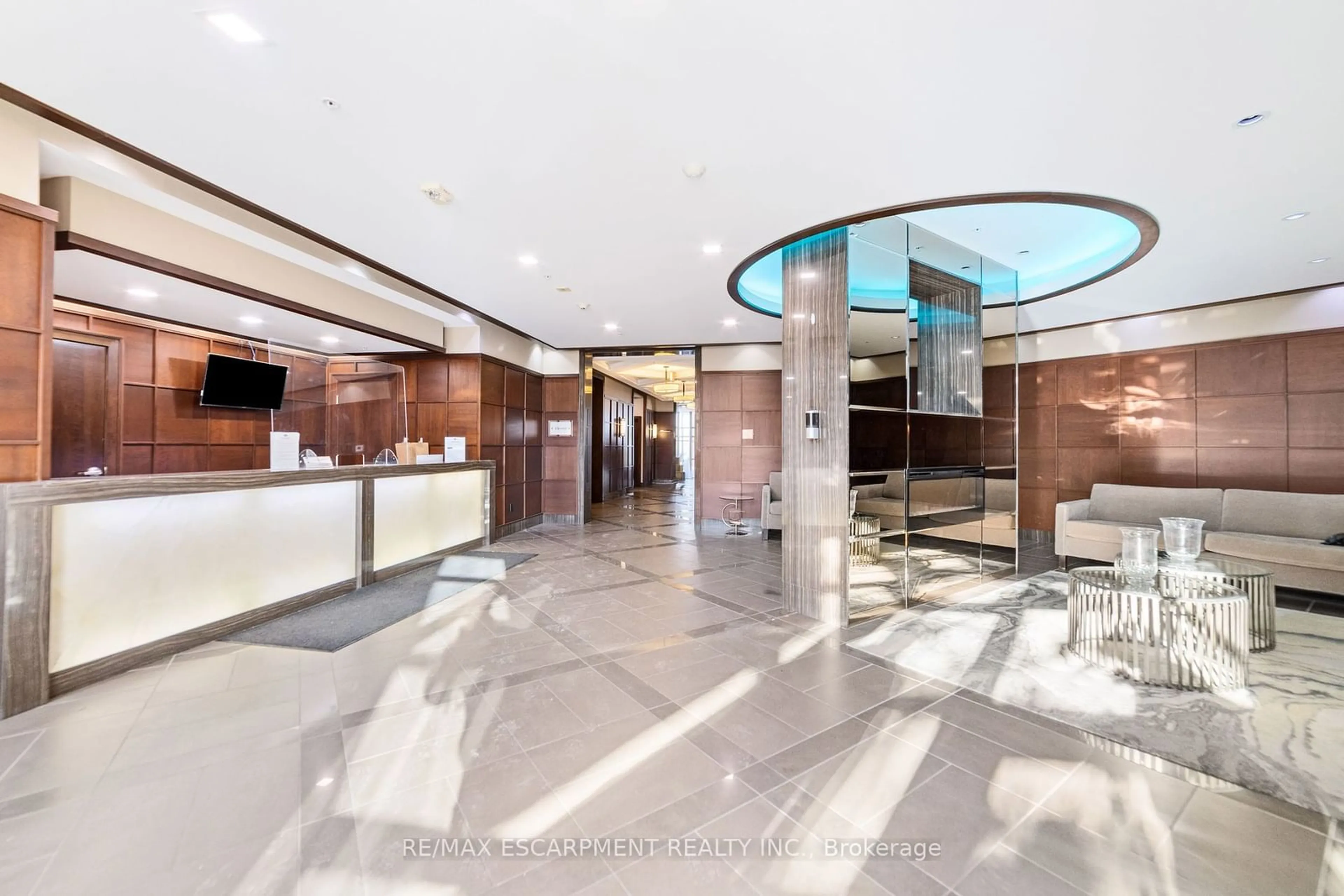 Lobby for 2480 Prince Michael Dr #102, Oakville Ontario L6H 0H1