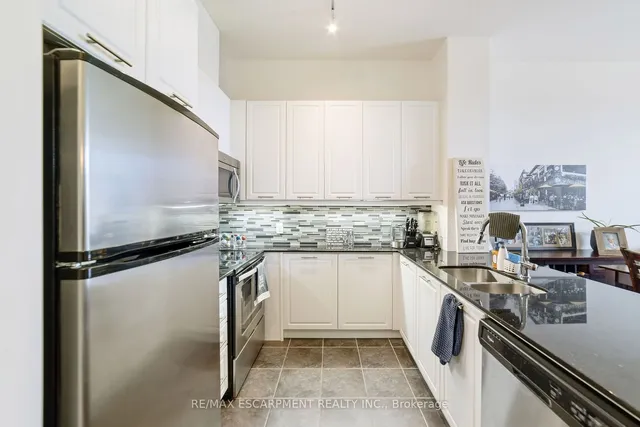 Additional property image - 2480 Prince Michael Dr Unit 102