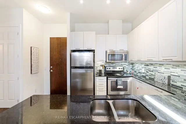 Additional property image - 2480 Prince Michael Dr Unit 102