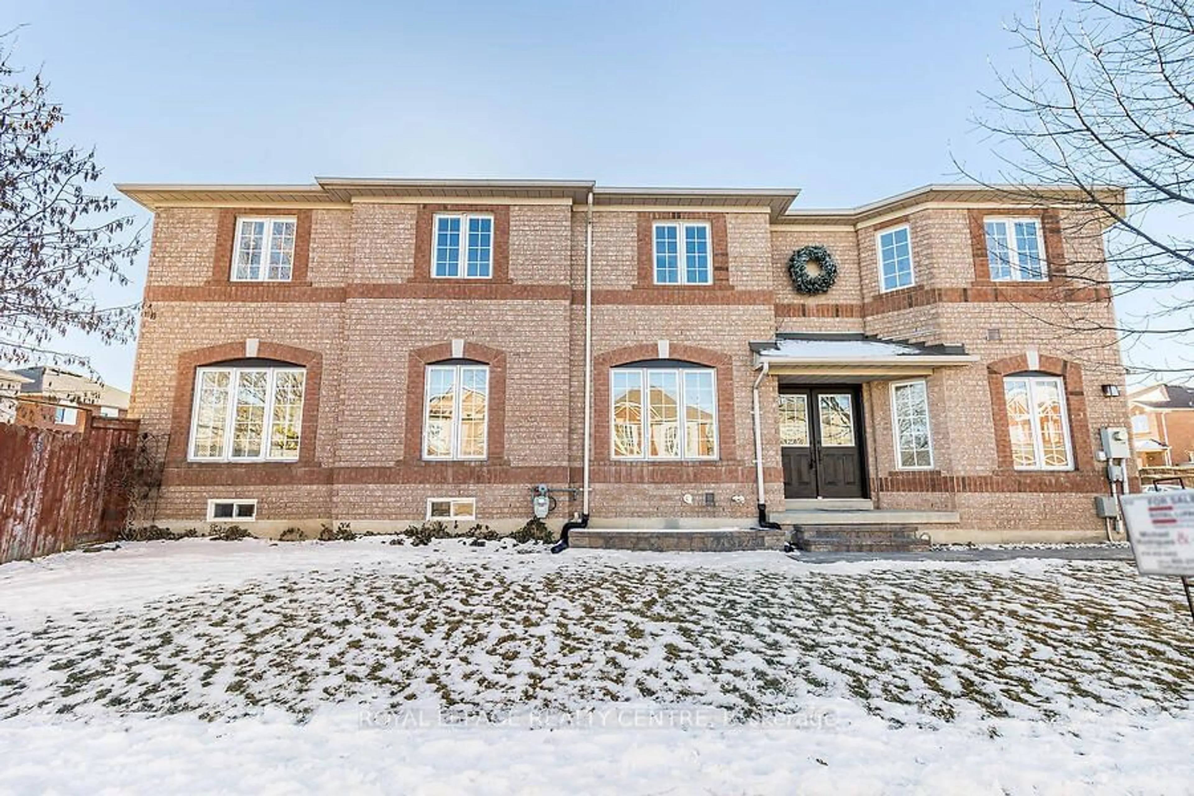 Home with brick exterior material, building for 3 Lake Louise Dr, Brampton Ontario L6X 4W5