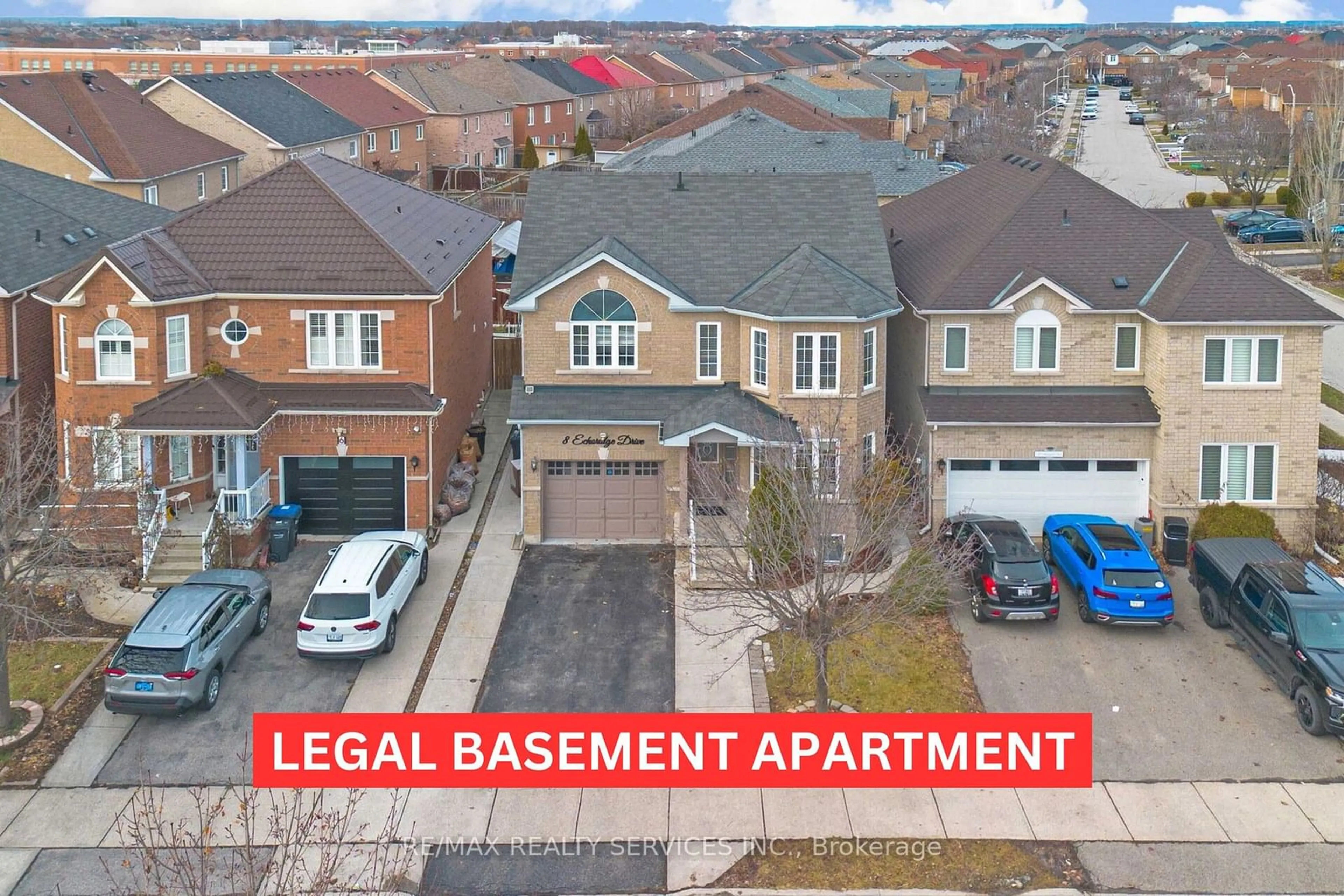 A pic from outside/outdoor area/front of a property/back of a property/a pic from drone, street for 8 Echoridge Dr, Brampton Ontario L7A 3L2