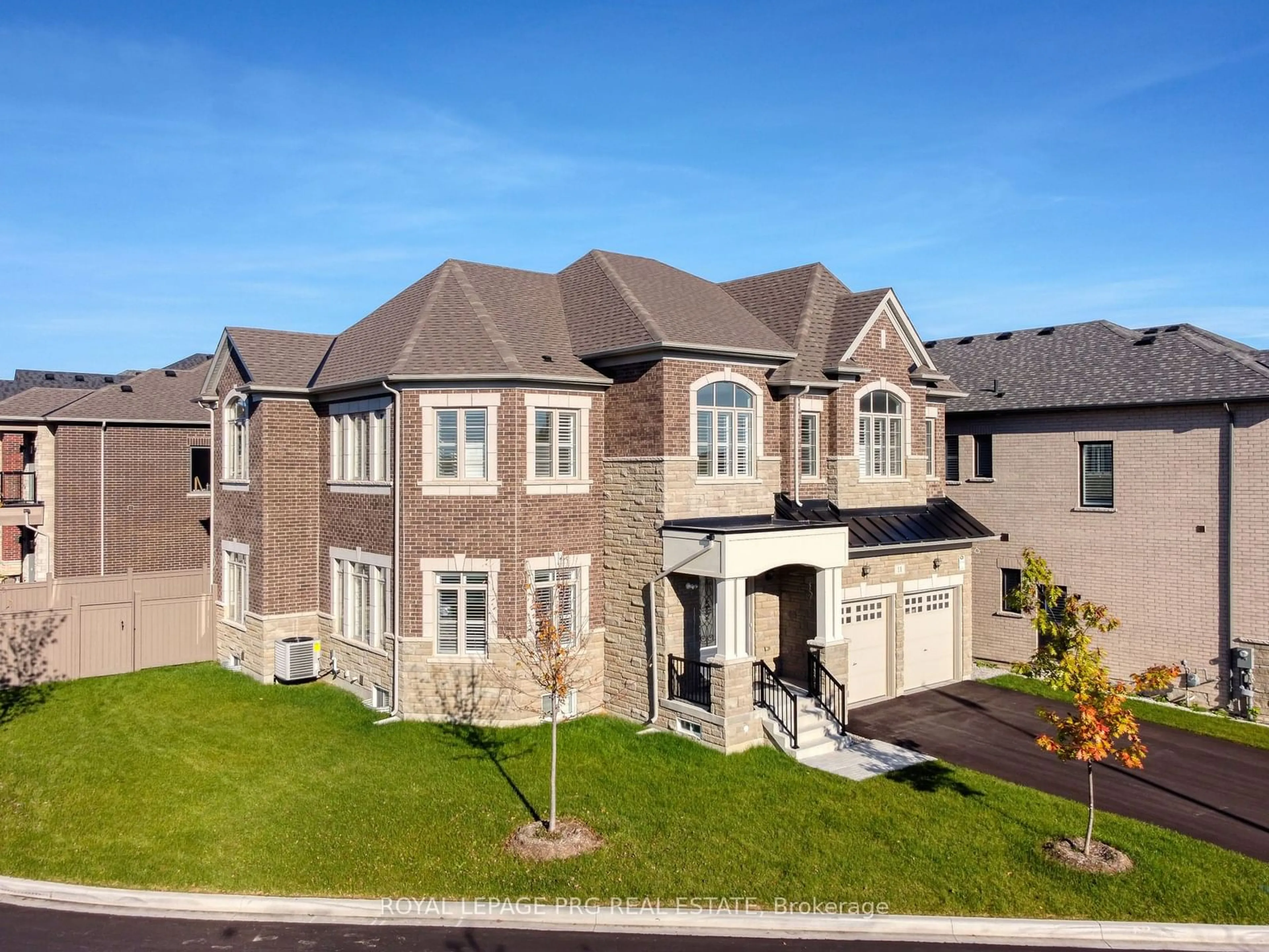 Home with brick exterior material, street for 11 Jura Cres, Brampton Ontario L6P 4R3