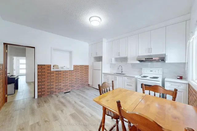 Additional property image - 560 Perth Ave