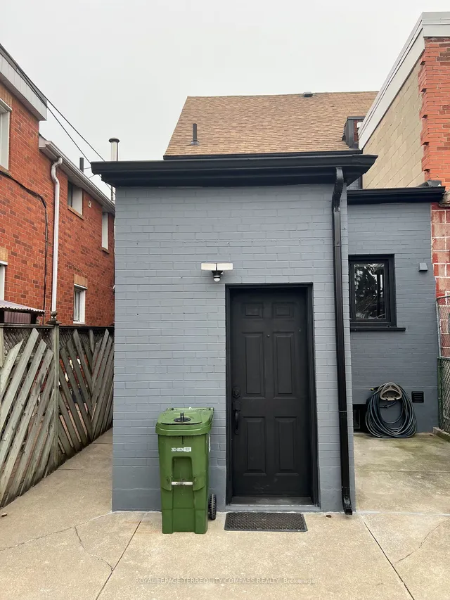 Additional property image - 560 Perth Ave