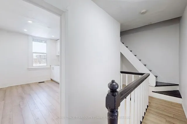Additional property image - 560 Perth Ave