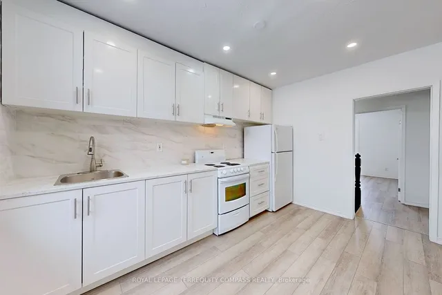 Additional property image - 560 Perth Ave
