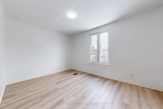 Additional property image - 560 Perth Ave