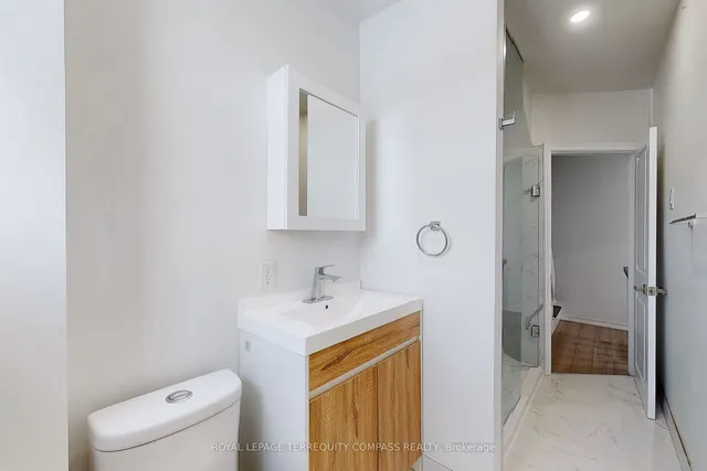 Additional property image - 560 Perth Ave
