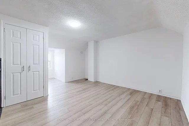 Additional property image - 560 Perth Ave