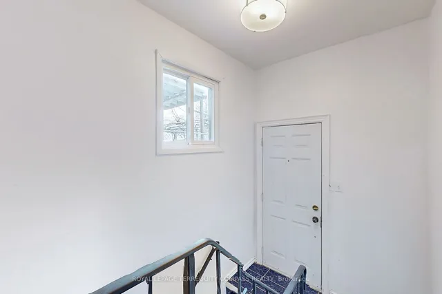 Additional property image - 560 Perth Ave