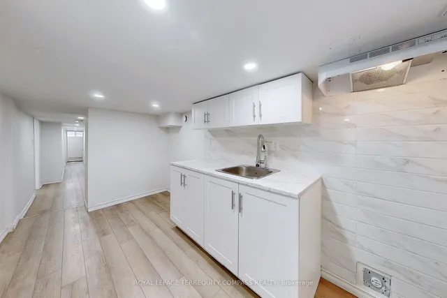 Additional property image - 560 Perth Ave
