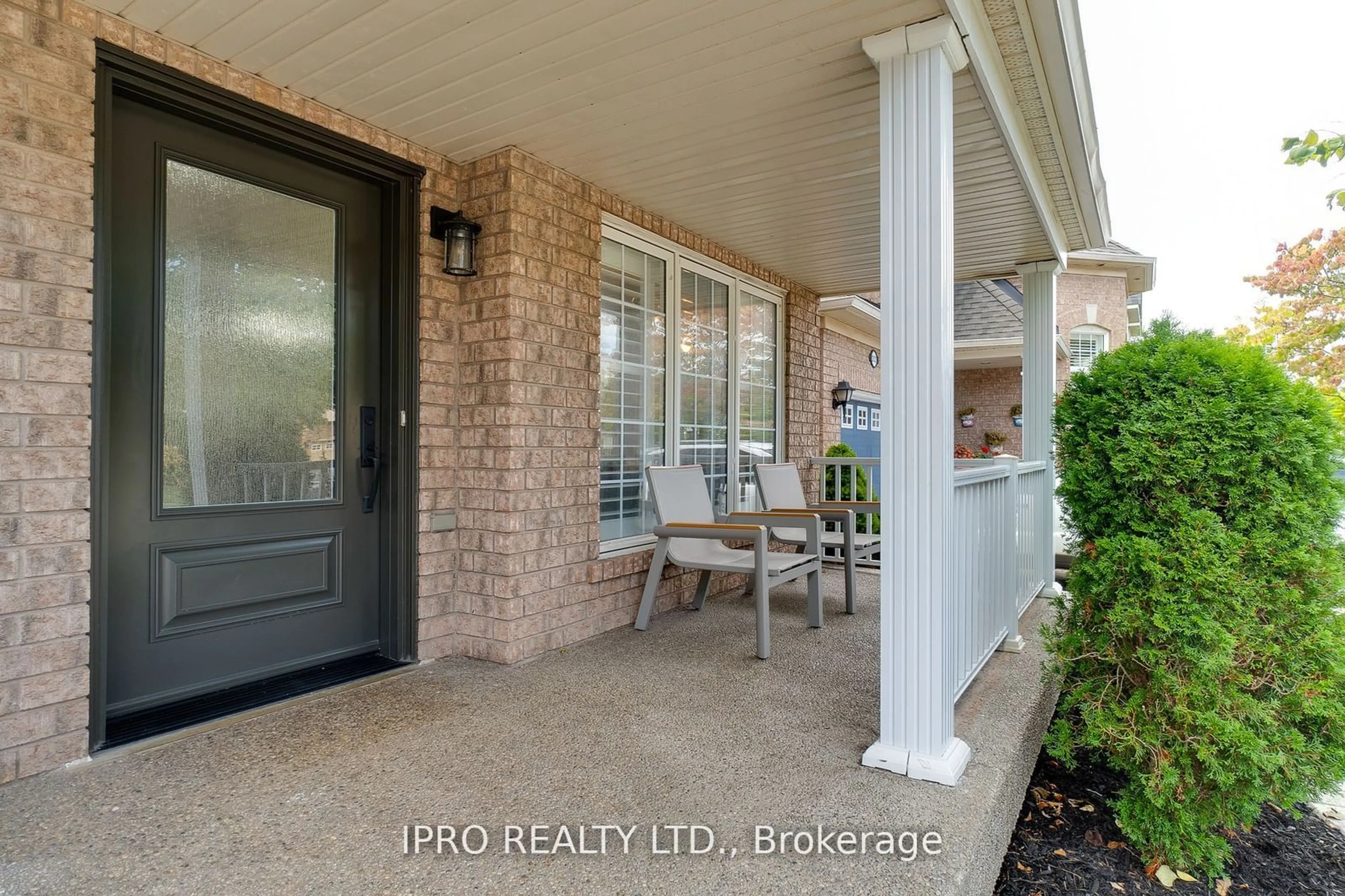 Indoor entryway for 2518 Carberry Way, Oakville Ontario L6M 4S3