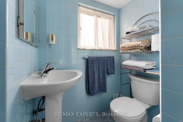Additional property image - 16 Islay Crt