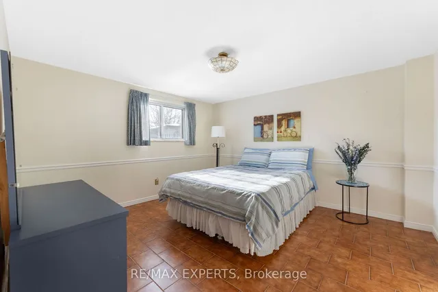 Additional property image - 16 Islay Crt
