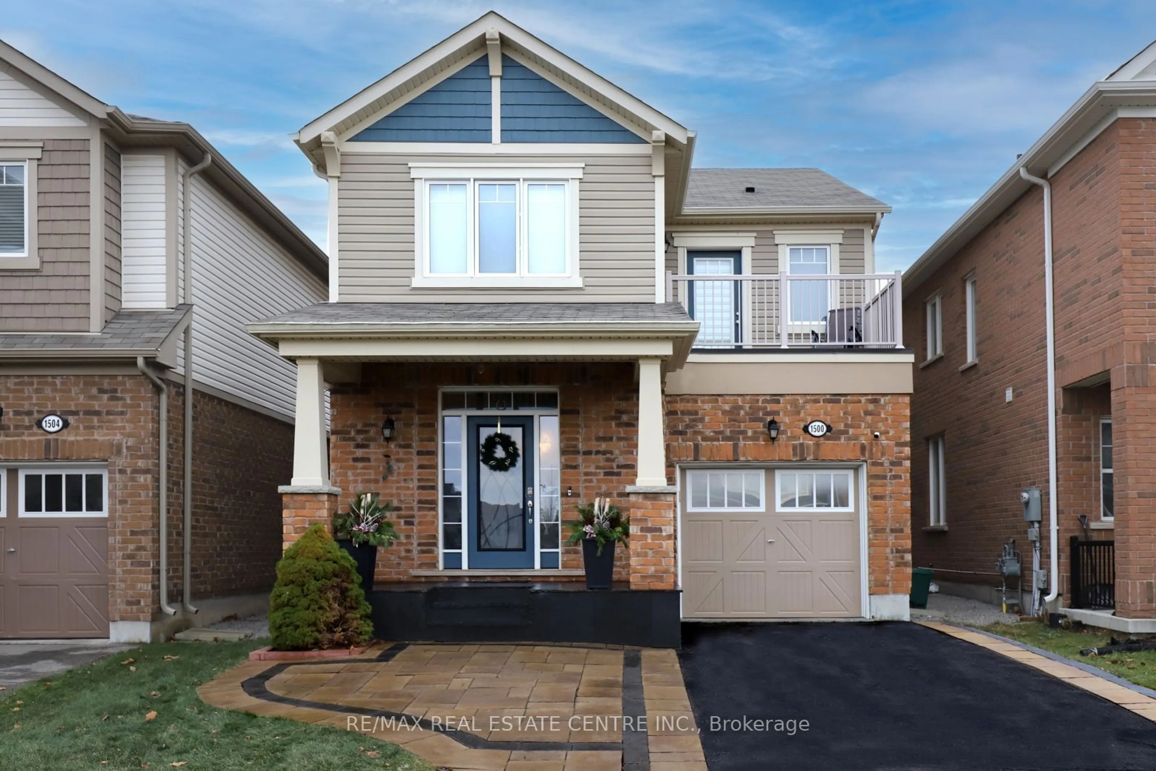 Home with brick exterior material, street for 1500 Farmstead Dr, Milton Ontario L9E 0A8