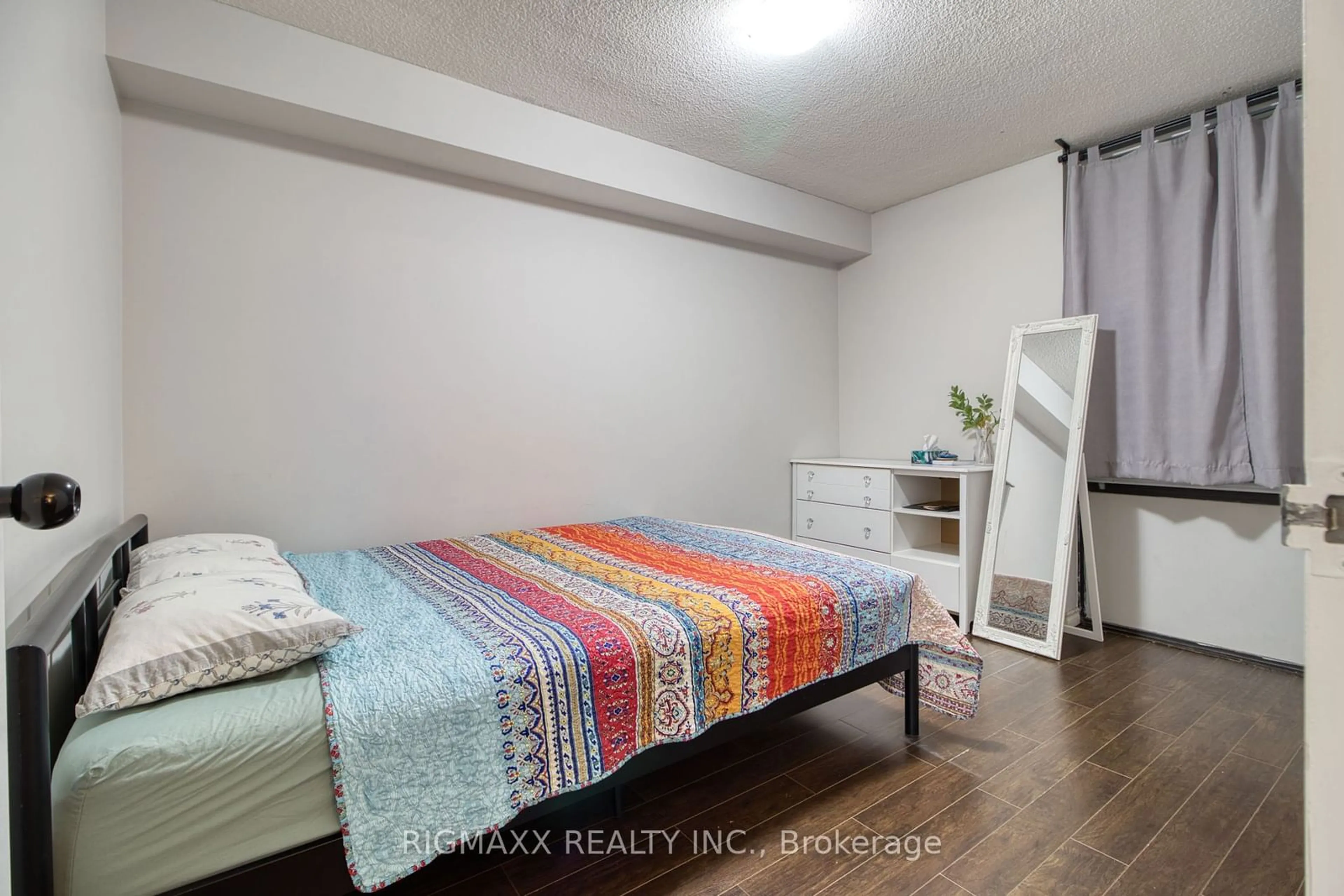 A pic of a room for 20 Mississauga Valley Blvd #1501, Mississauga Ontario L5A 3S1