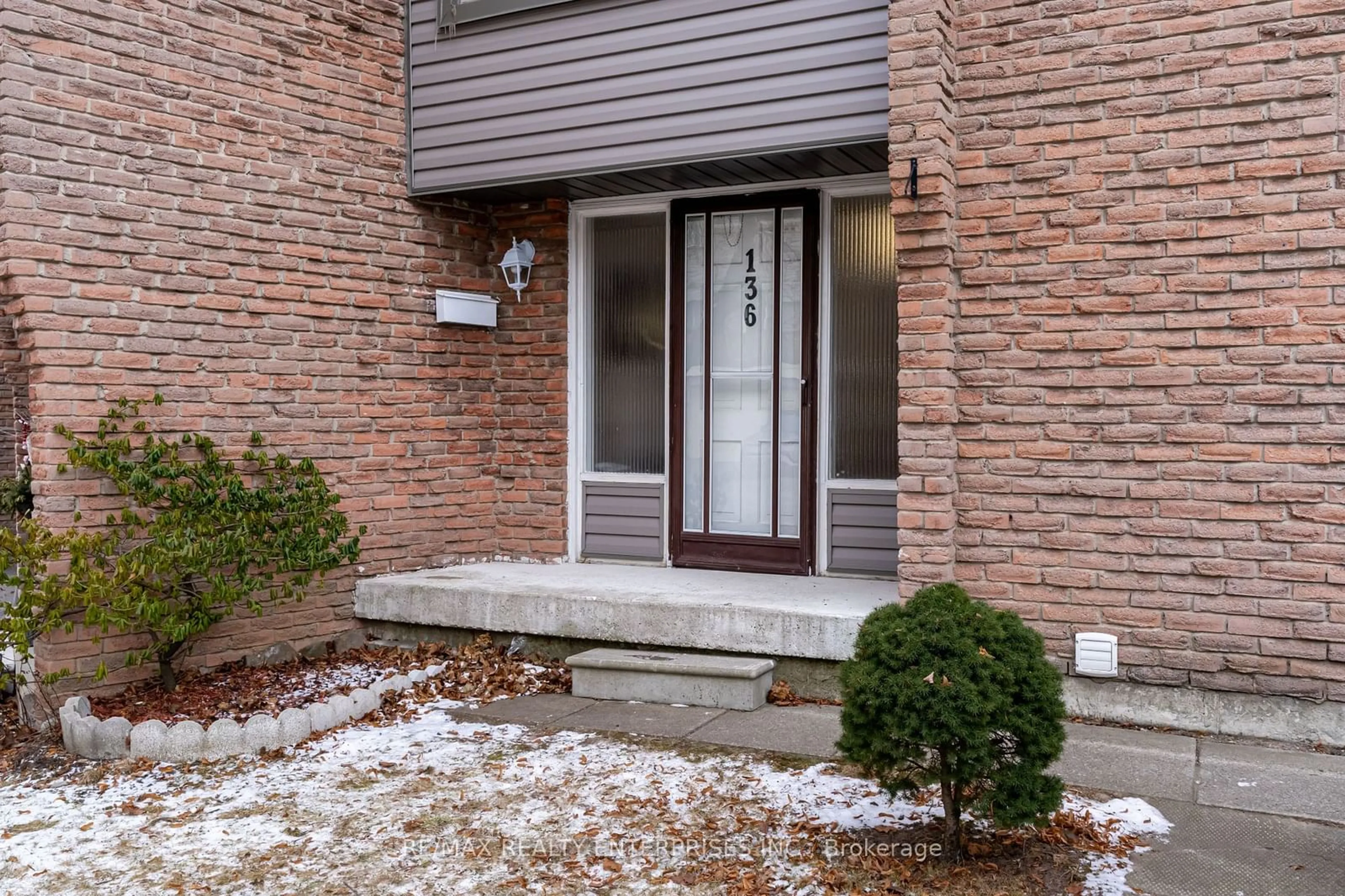 Unknown for 2315 Bromsgrove Rd #136, Mississauga Ontario L5J 4A6