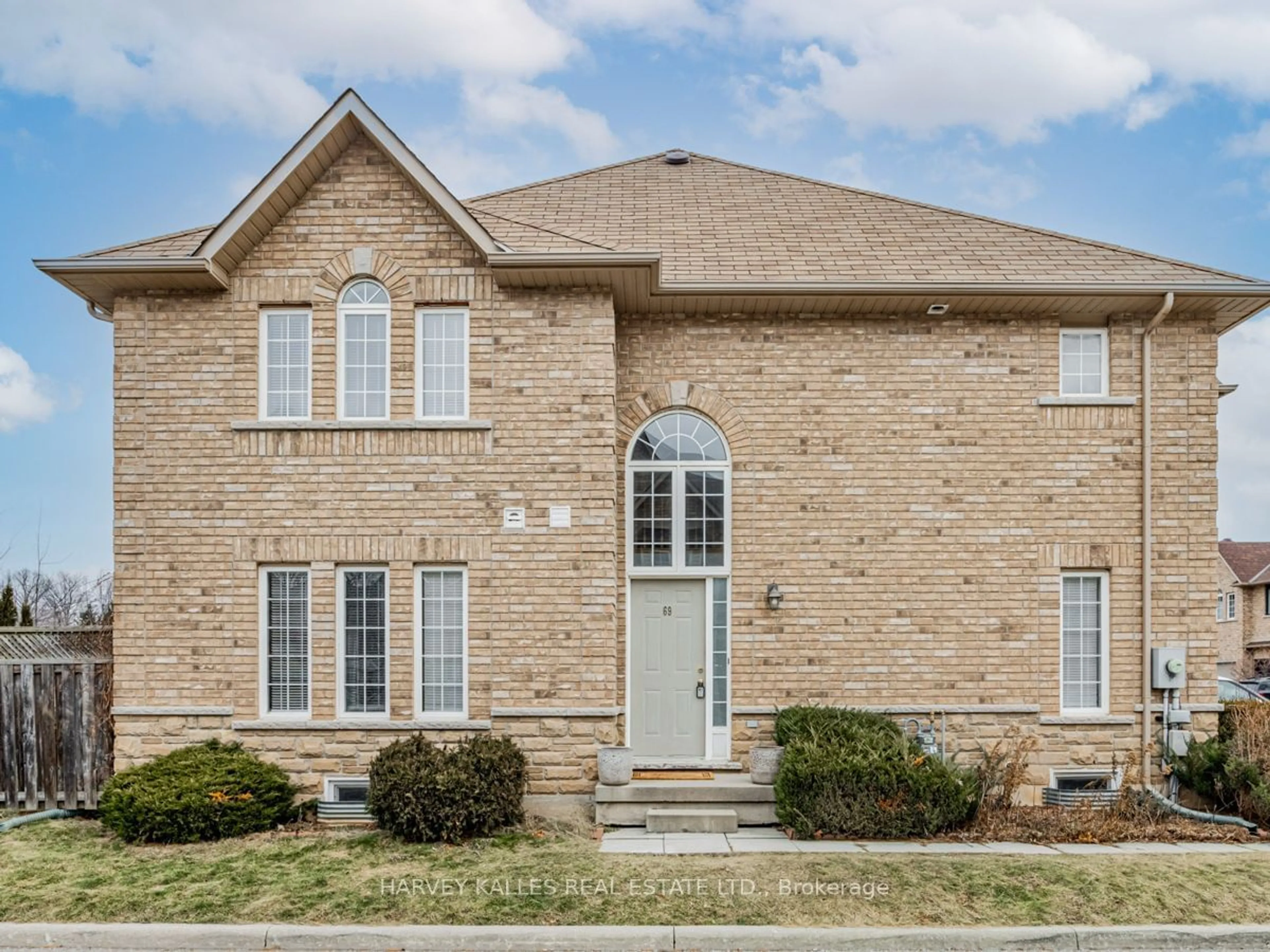 Home with brick exterior material, street for 4055 Forest Run Ave #69, Burlington Ontario L7M 5B8