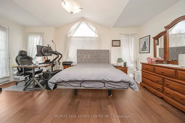 Additional property image - 733 Macbeth Hts