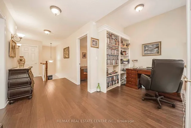 Additional property image - 733 Macbeth Hts