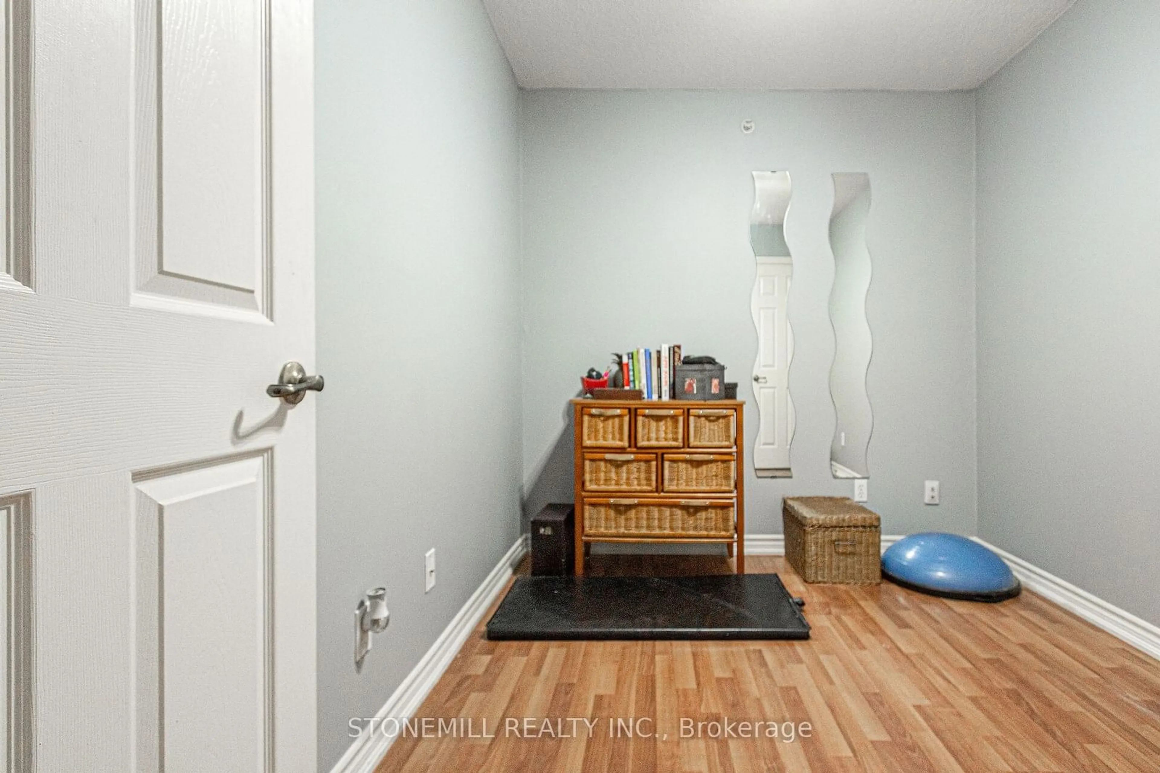 Indoor entryway for 1480 Bishops Gate #207, Oakville Ontario L6M 4N4