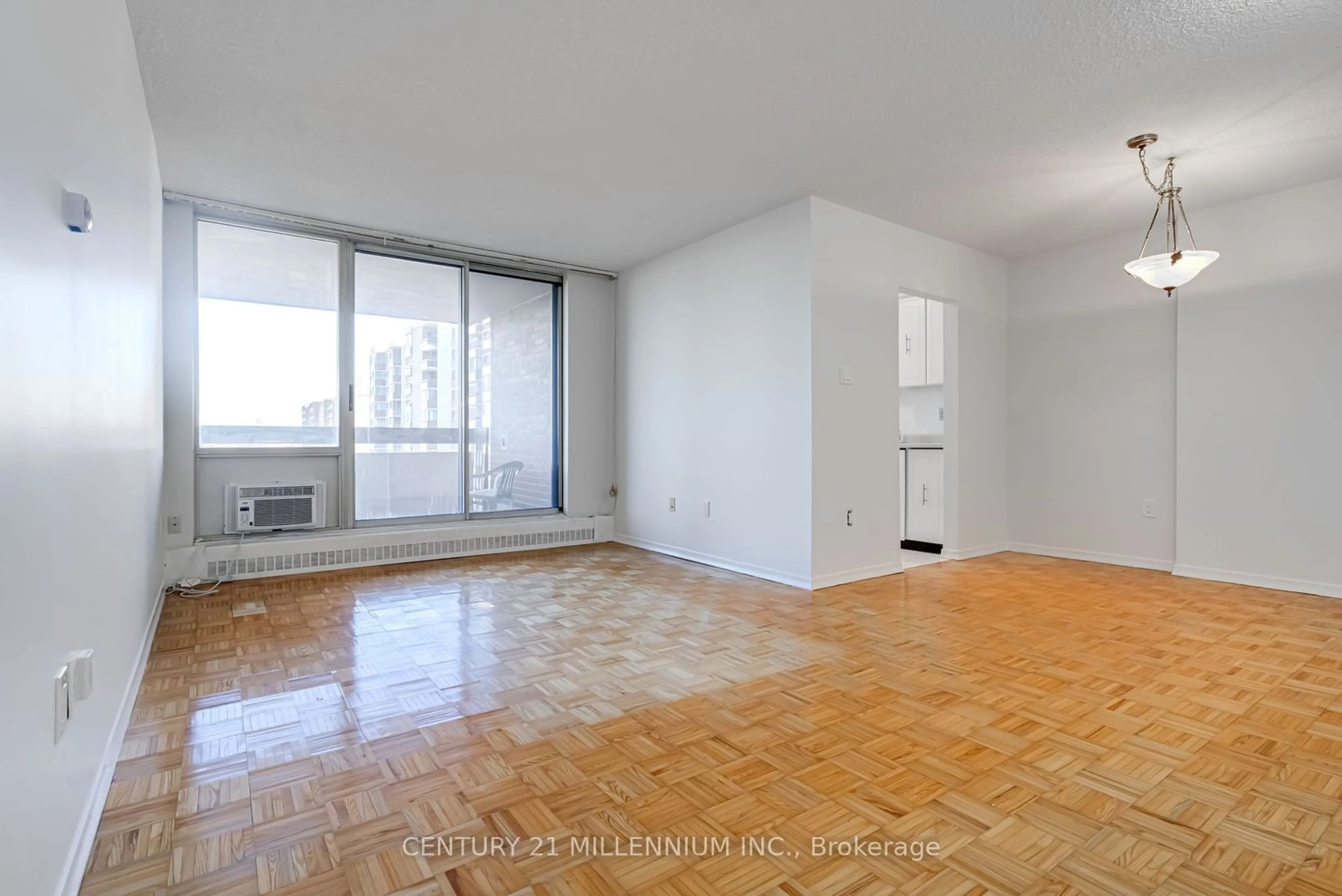 A pic of a room for 1615 Bloor St #712, Mississauga Ontario L4X 1S2