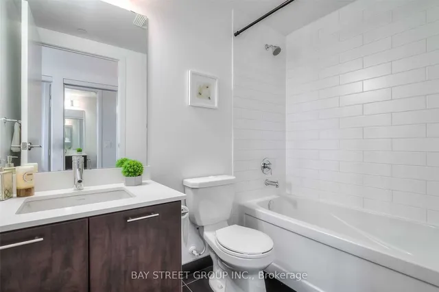Additional property image - 2200 Lakeshore Blvd Unit 2607