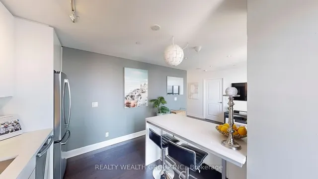 Additional property image - 33 Shore Breeze Dr Unit 2108