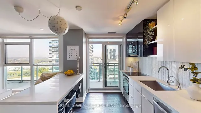 Additional property image - 33 Shore Breeze Dr Unit 2108