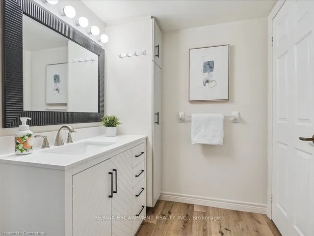 Additional property image - 4025 Kilmer Dr Unit 105