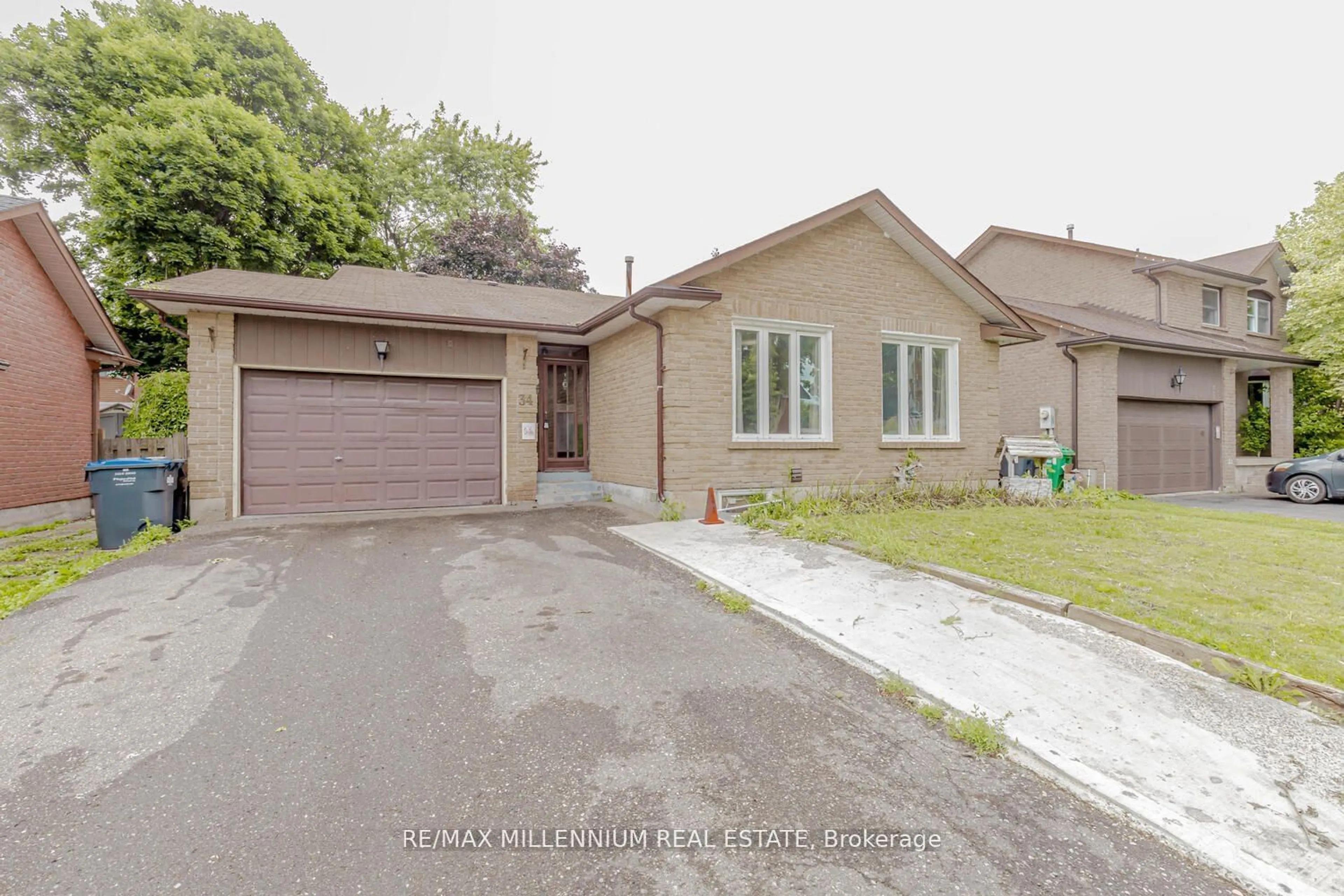 Unknown for 34 Archibald St, Brampton Ontario L6X 1L9