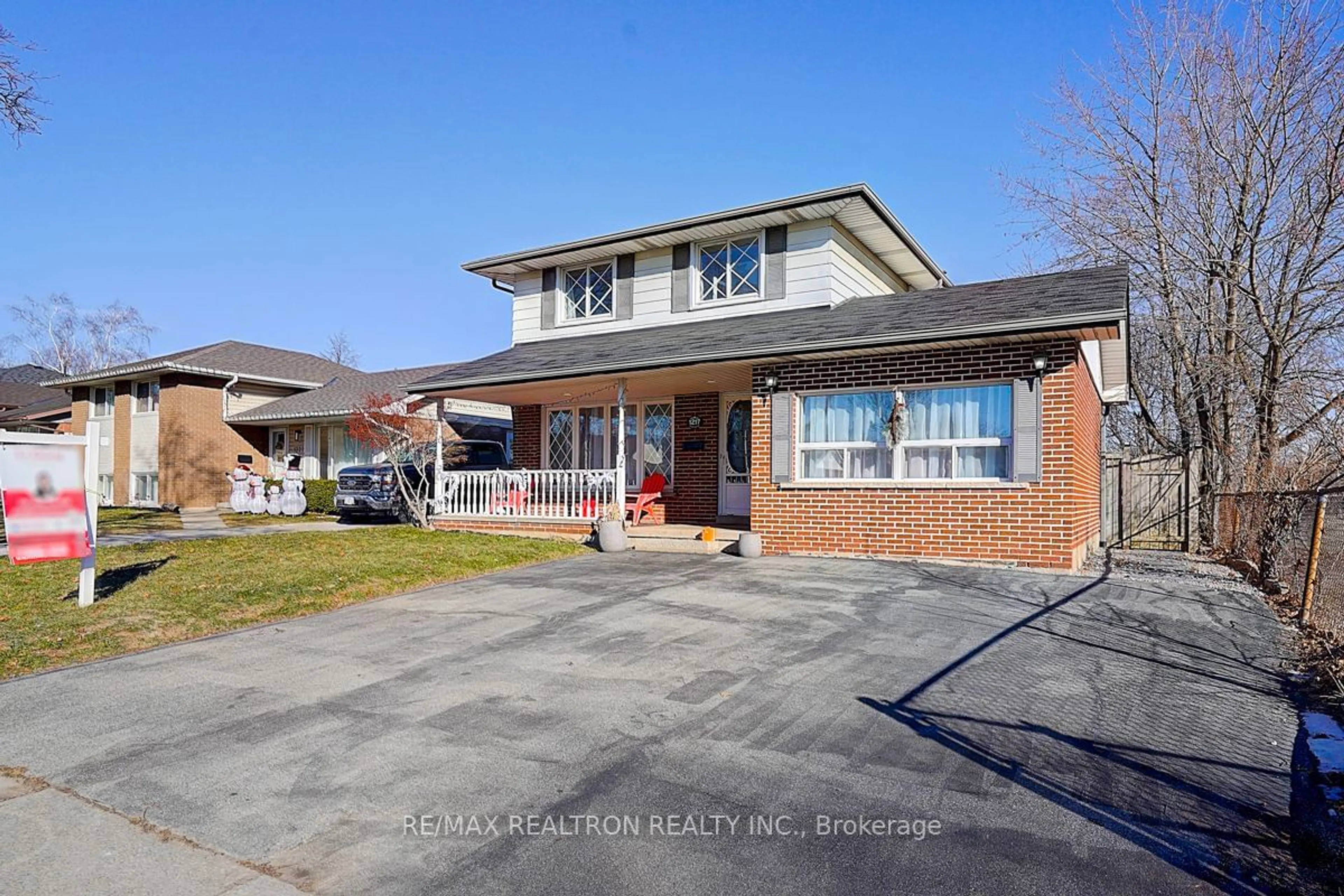 Home with brick exterior material, street for 1217 Tavistock Dr, Burlington Ontario L7P 2N6