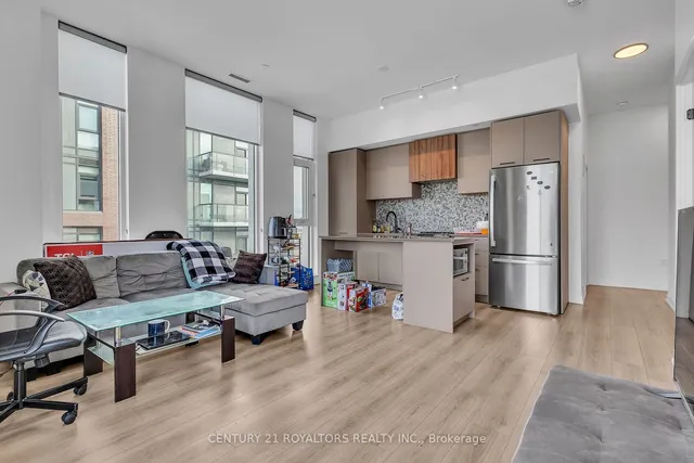 Additional property image - 10 Lagerfeld Dr