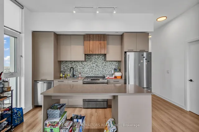 Additional property image - 10 Lagerfeld Dr