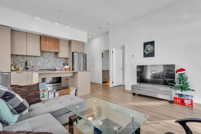 Additional property image - 10 Lagerfeld Dr
