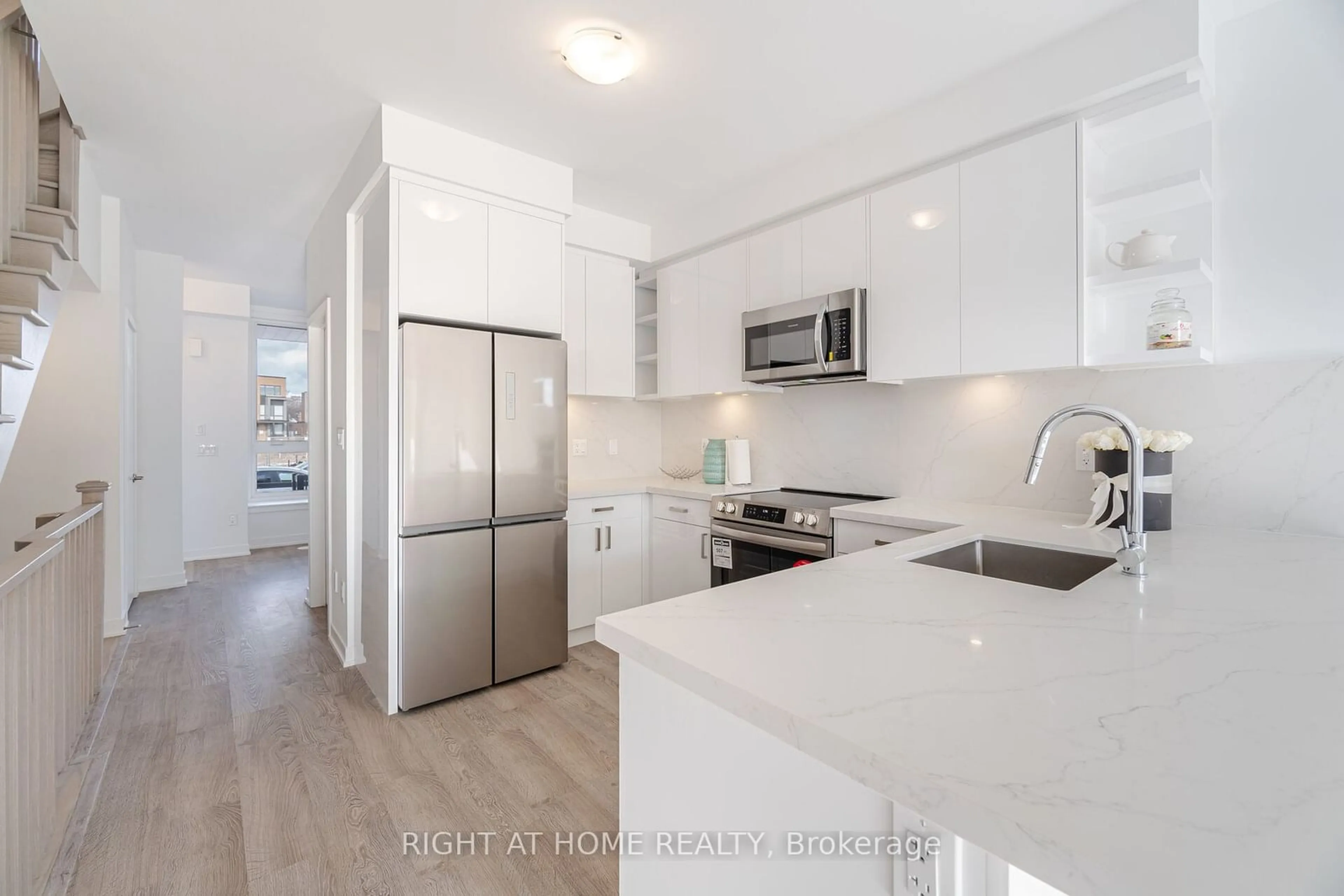 Open concept kitchen, unknown for 52 Deep Roots Terr, Toronto Ontario M6A 2L8