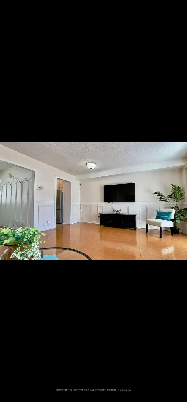 Additional property image - 8 Maraboo Crt