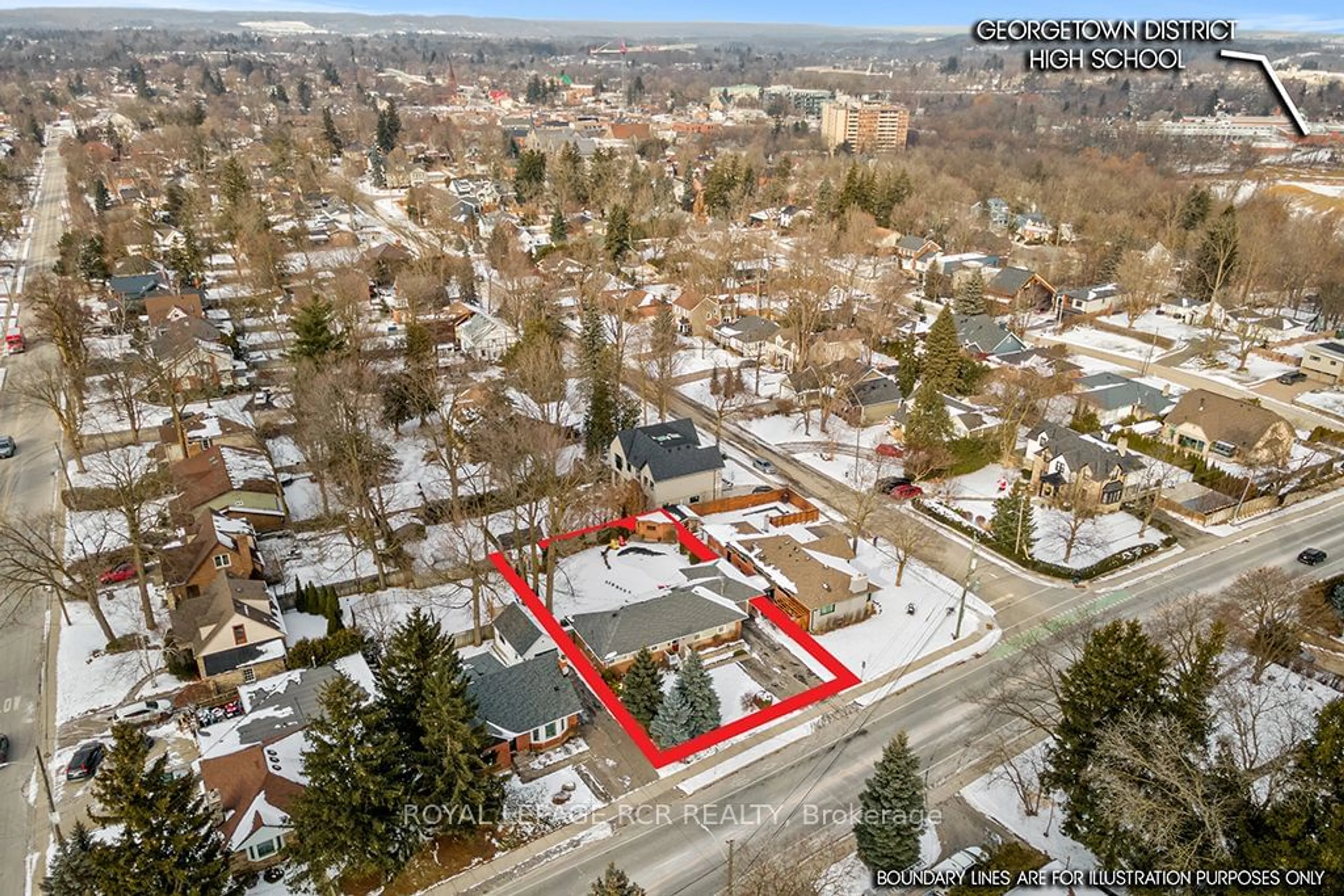 A pic from outside/outdoor area/front of a property/back of a property/a pic from drone, street for 282 Maple Ave, Halton Hills Ontario L7G 1W7