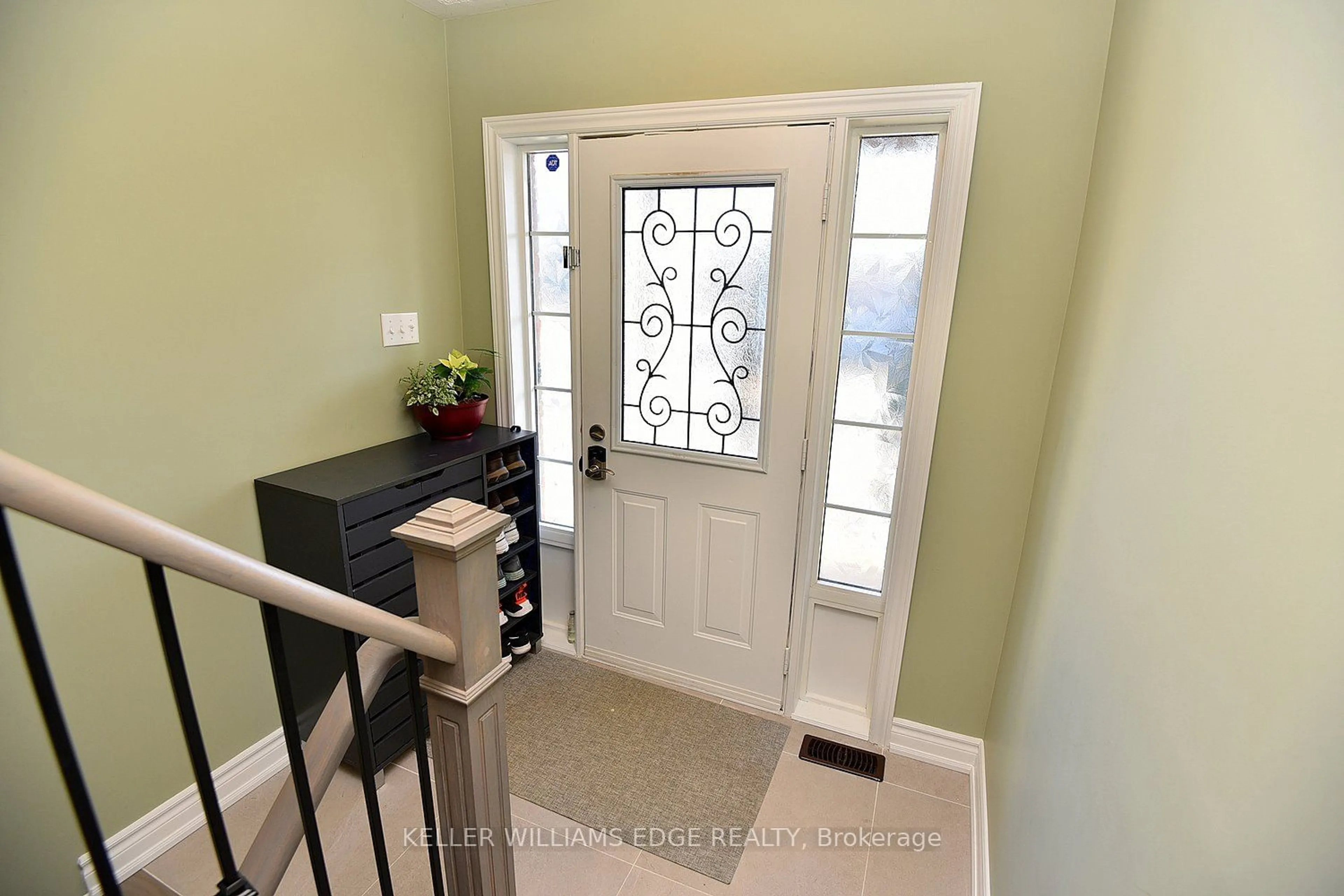 Indoor entryway for 3123 Highbourne Cres, Oakville Ontario L6M 5H2