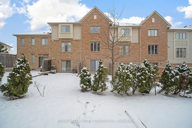 Primary image of 103 Cedar Lake Cres
