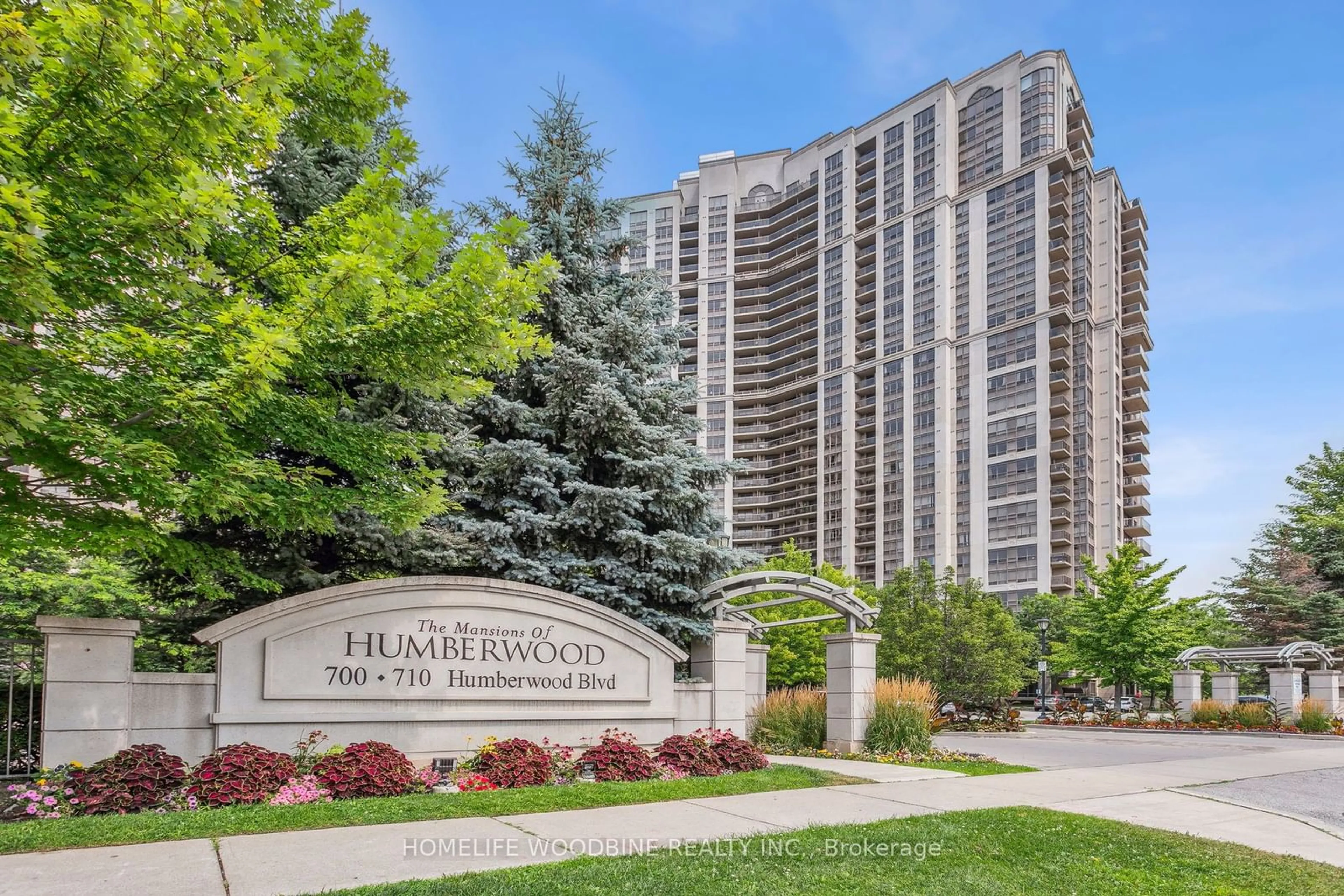 Indoor foyer for 700 Humberwood Blvd #2718, Toronto Ontario M9W 7J4