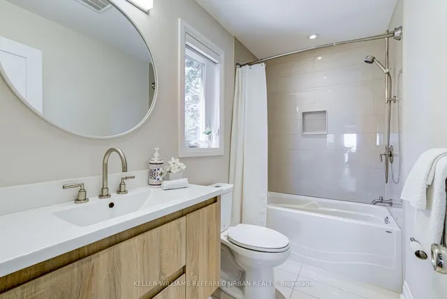 Additional property image - 399 Lake Promenade