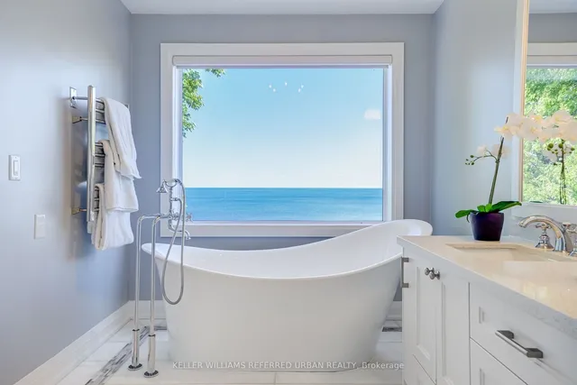 Additional property image - 399 Lake Promenade