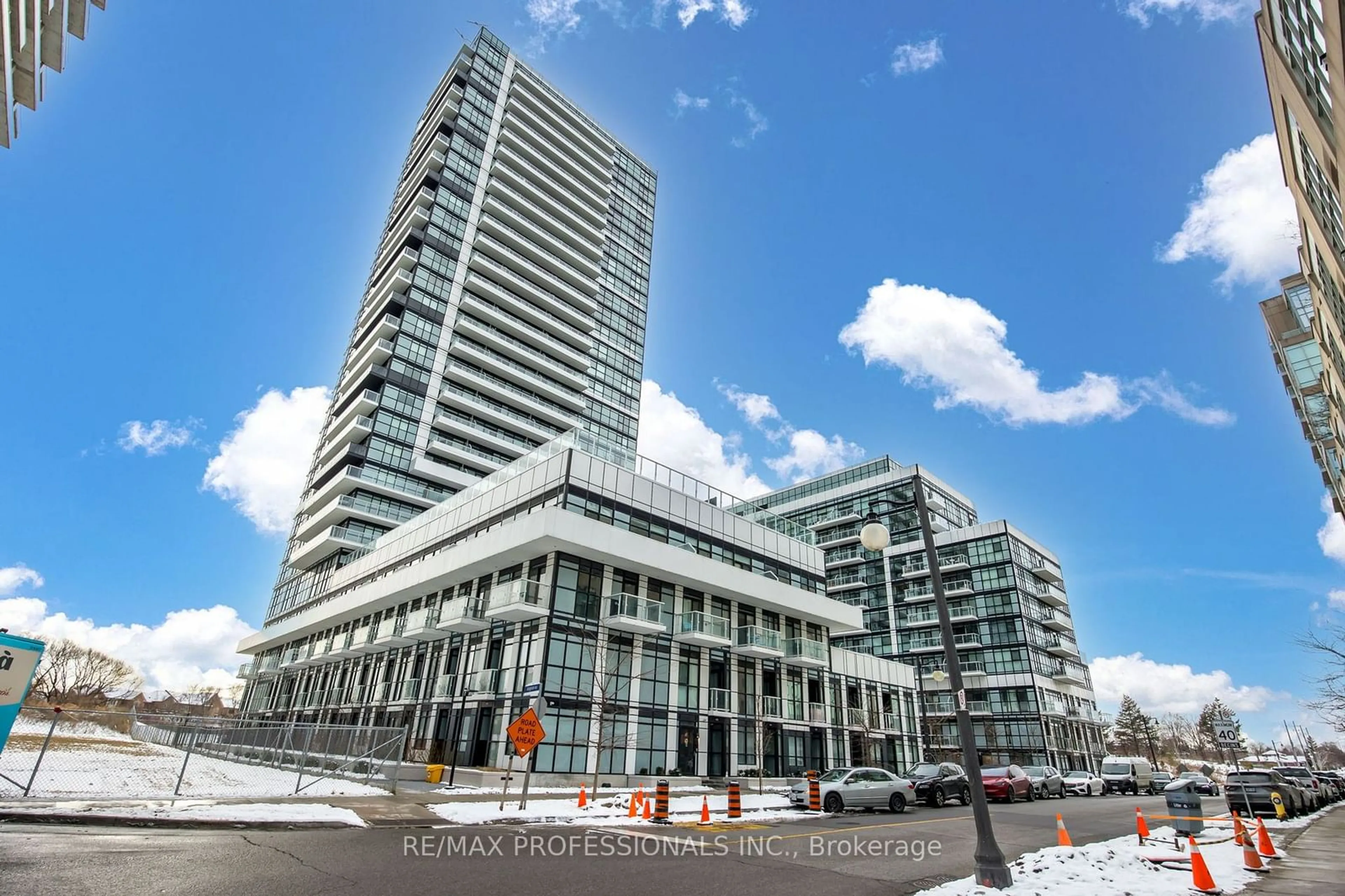 Indoor foyer for 251 Manitoba St #414, Toronto Ontario M8Y 0C7