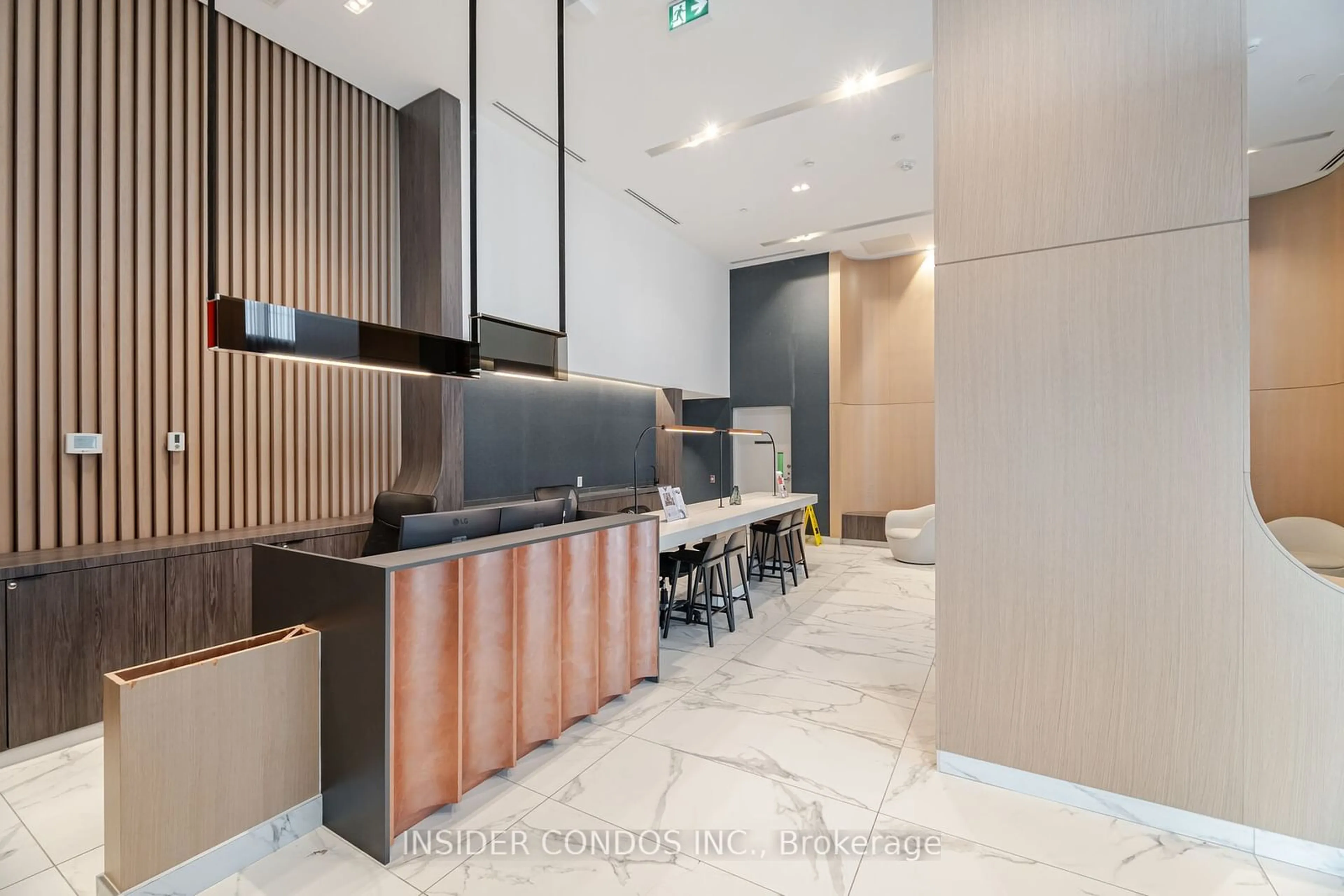 Indoor foyer for 1195 The Queensway Ave #306, Toronto Ontario M8Z 1R7