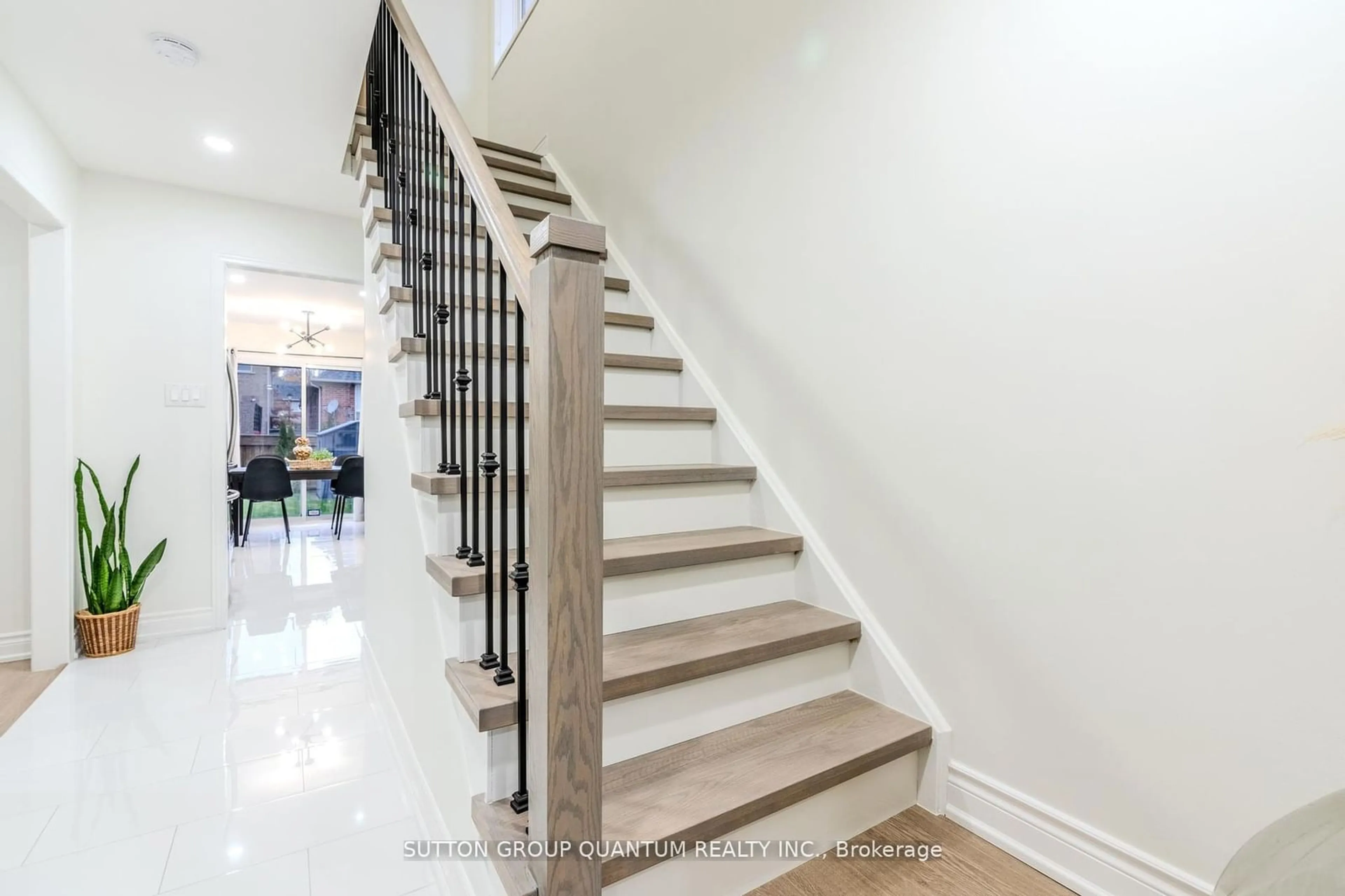 Stairs for 65 Ironhorse Cres, Caledon Ontario L7E 2K7