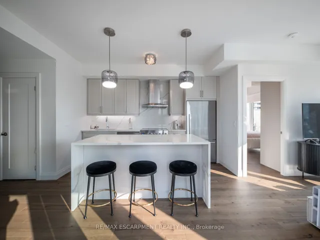Additional property image - 500 Brock Ave Unit 302