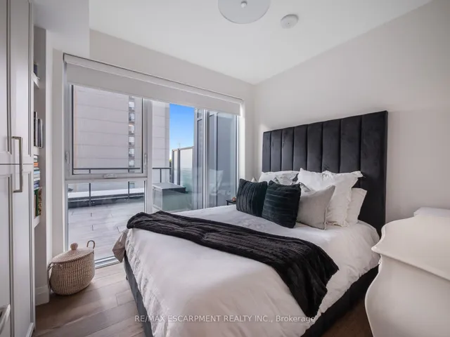 Additional property image - 500 Brock Ave Unit 302
