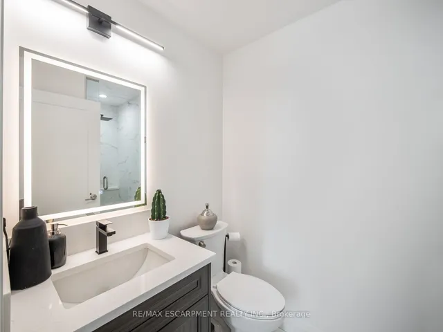 Additional property image - 500 Brock Ave Unit 302