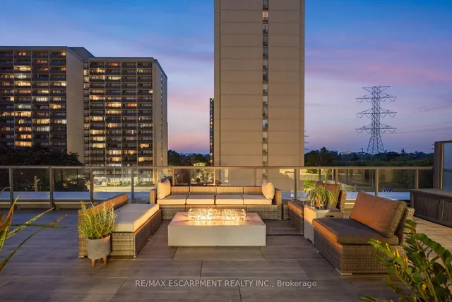 Additional property image - 500 Brock Ave Unit 302